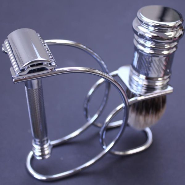 Merkur 3 Piece Razor Brush and Stand Set - Image 2