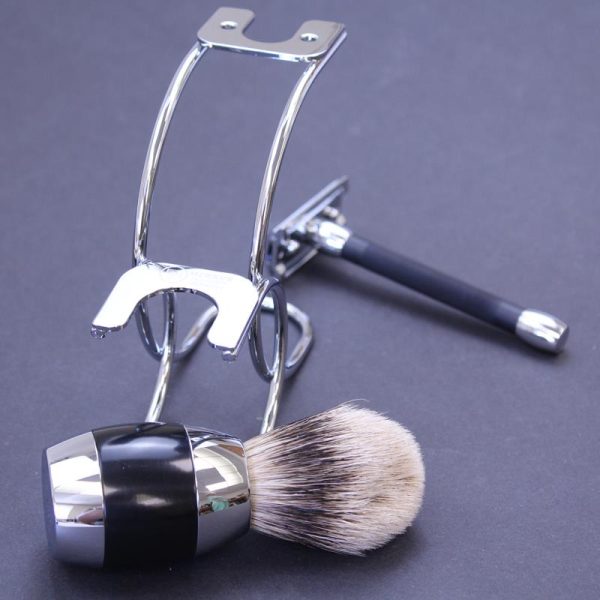 Merkur 3 Piece Razor Brush and Stand Set - Image 2
