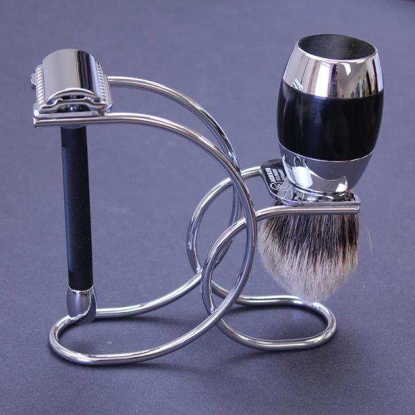 Merkur 3 Piece Razor Brush and Stand Set - Image 3