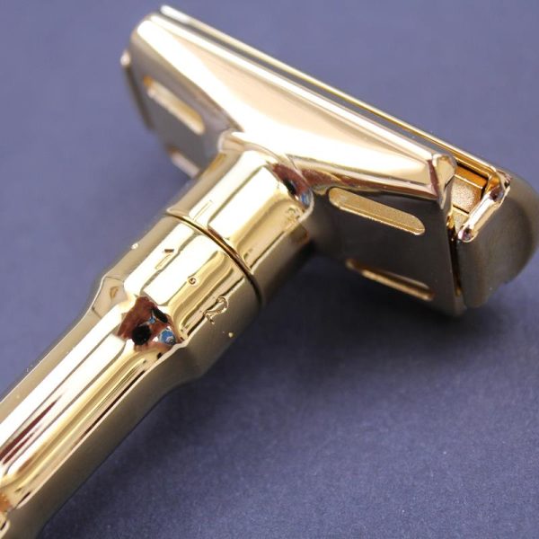 Merkur Futur Gold Plated Razor - Image 3