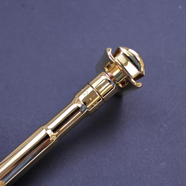 Merkur Futur Gold Plated Razor - Image 7