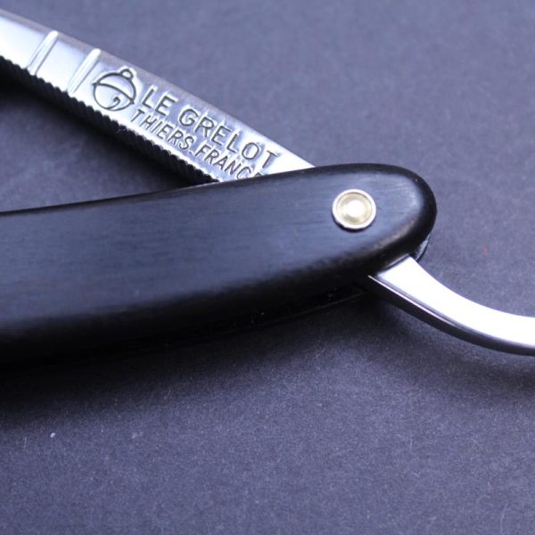Pre Owned TI 5/8 Le Grelot Medaille D'or Razor with Ebony Scales - Image 7