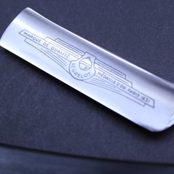 Pre Owned TI 5/8 Le Grelot Medaille D'or Razor with Ebony Scales - Image 6