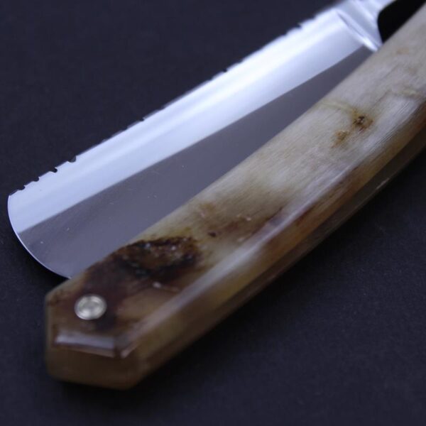 TI 6/8 Rams Horn Razor With Diamond Design - Image 8