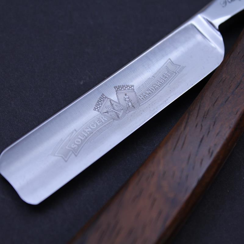 Ralf Aust 5/8 Razor with Classic Cocobolo Scales - Image 9
