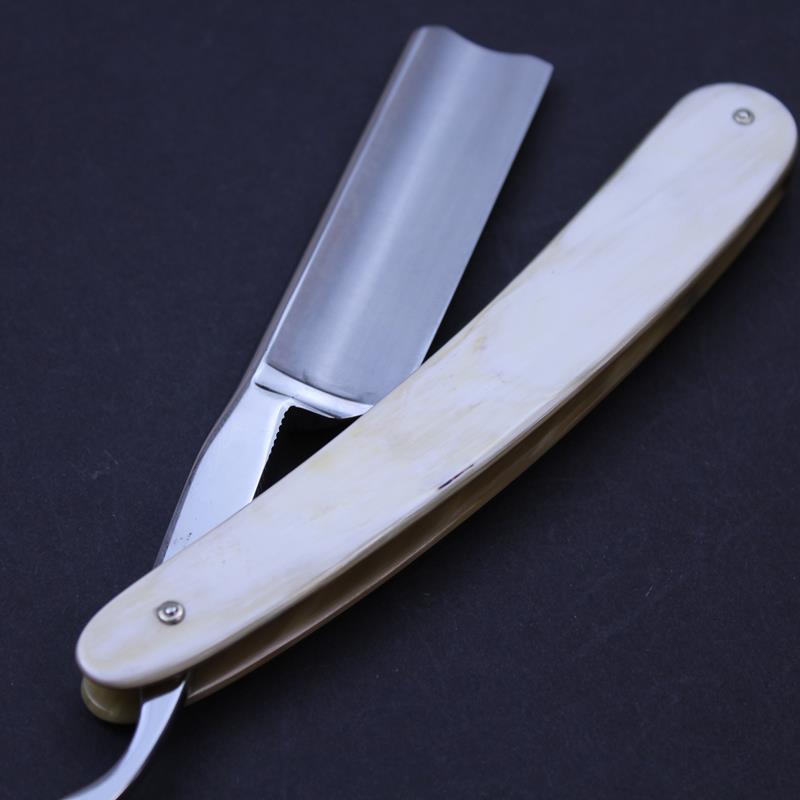 Ralf Aust 7/8 Horn Spanish Point Razor - Image 5