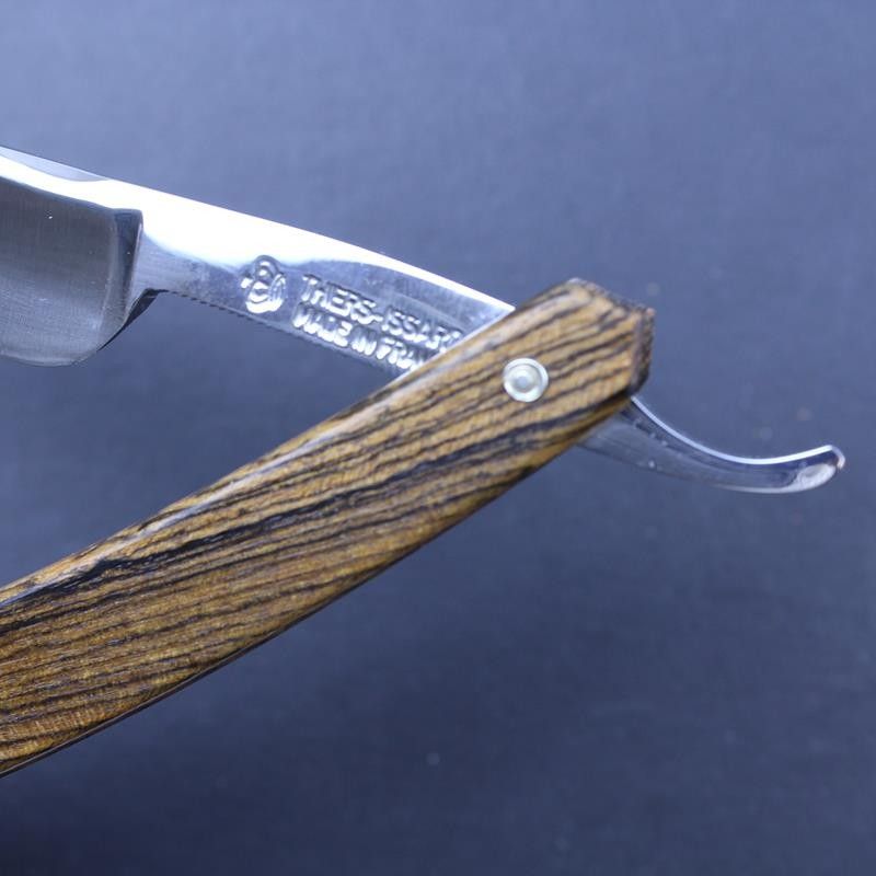 Thiers Issard 6/8 Razor with Bocote Scales and Festonne Spine